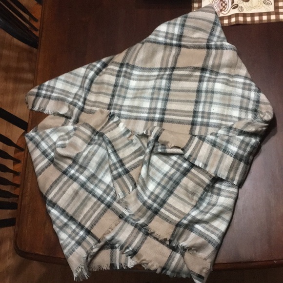 Classic Blanket Scarf - Picture 5 of 5